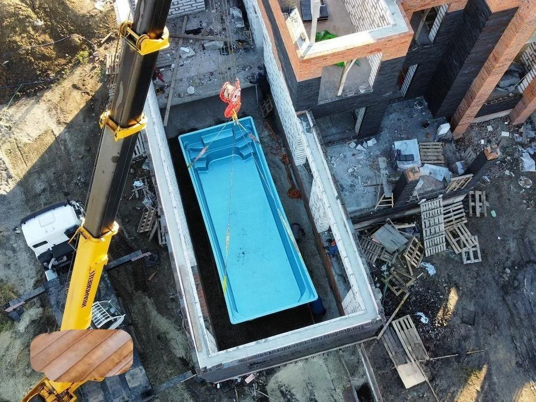 Laguna 9 — зона отдыха у бассейна в Минусинске